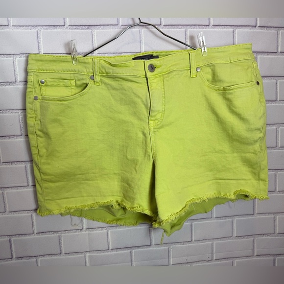 Torrid Women's Neon Yellow Cutoff Shorts - plus Size 22 - Picture 2 of 9